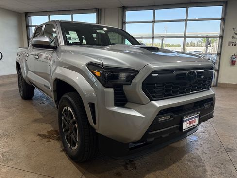 New 2026 Toyota Tacoma TRD Sport image 4