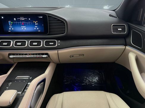 Used 2025 Mercedes-Benz GLE 450 4MATIC image 27
