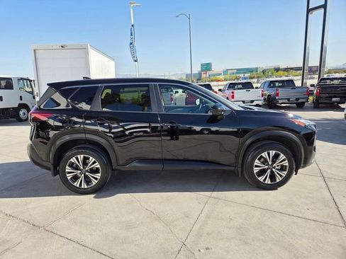 Used 2023 Nissan Rogue SV image 7