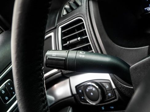 Used 2018 Ford Explorer Limited w/ Ford Safe & Smart Package image 34