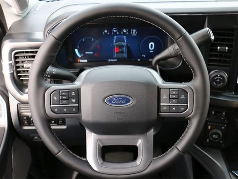 New 2026 Ford F250 Lariat w/ Black Appearance Package image 28