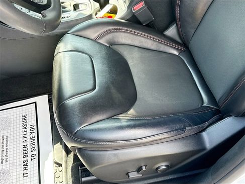 Used 2022 Jeep Cherokee Trailhawk w/ Trailer Tow Group image 21