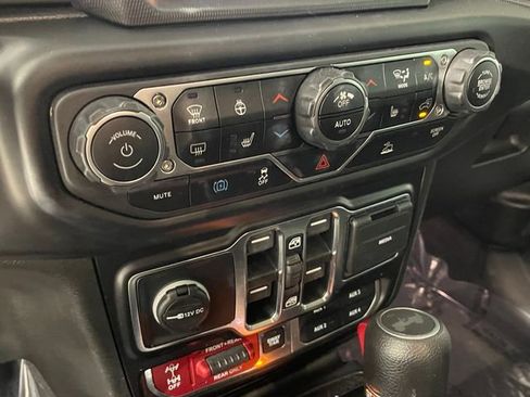 Used 2022 Jeep Wrangler Unlimited Rubicon 4xe w/ Cold Weather Group AWD/4WD image 10
