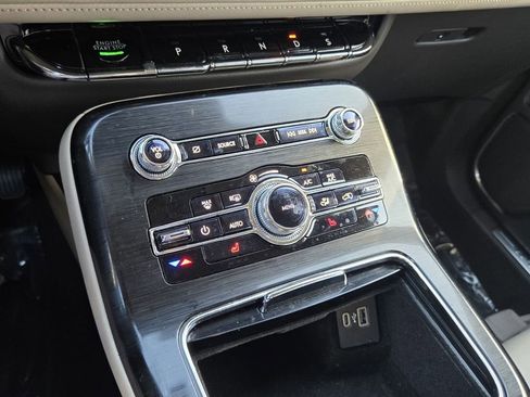 Used 2021 Lincoln Nautilus FWD image 17