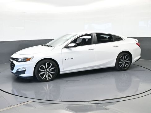 Used 2023 Chevrolet Malibu RS image 2