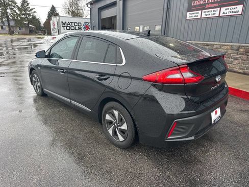 Used 2018 Hyundai Ioniq SEL image 3