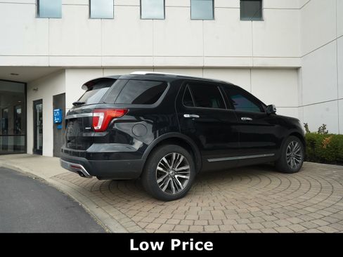 Used 2016 Ford Explorer Platinum image 3