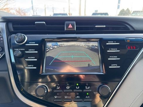 Used 2018 Toyota Camry L image 22