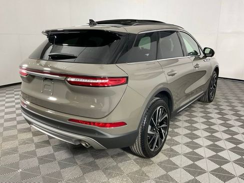 Used 2025 Lincoln Corsair Reserve image 5