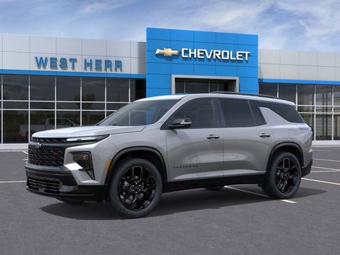 Used 2026 Chevrolet Traverse RS w/ LPO, Floor Liner Package AWD/4WD image 2