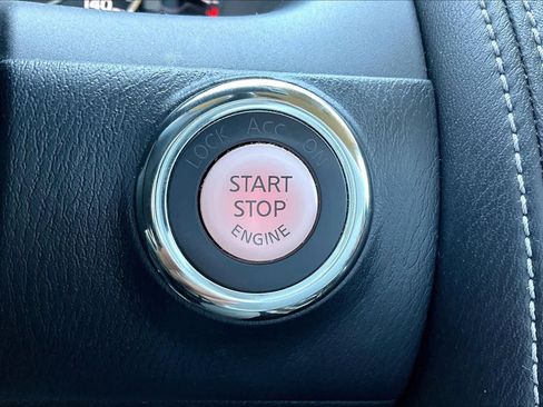 Used 2020 Nissan Armada SL image 30