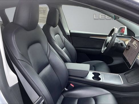 Used 2023 Tesla Model Y Long Range AWD/4WD image 7