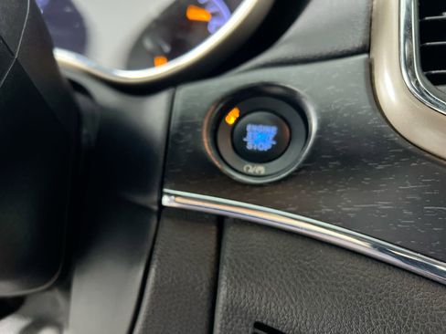 Used 2017 Jeep Grand Cherokee Limited image 21