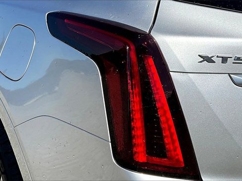 Used 2020 Cadillac XT5 Premium Luxury image 28