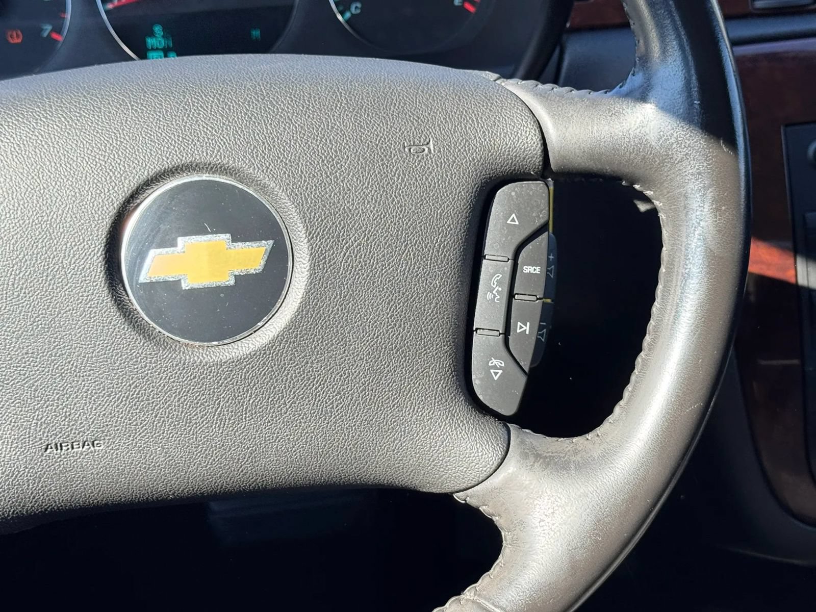 Used 2010 Chevrolet Impala LT FWD image 25