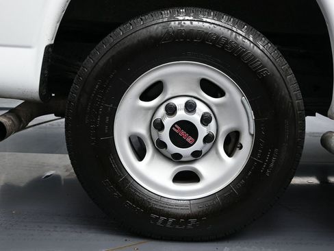 Used 2024 GMC Savana 2500 w/ Driver Convenience Package image 13