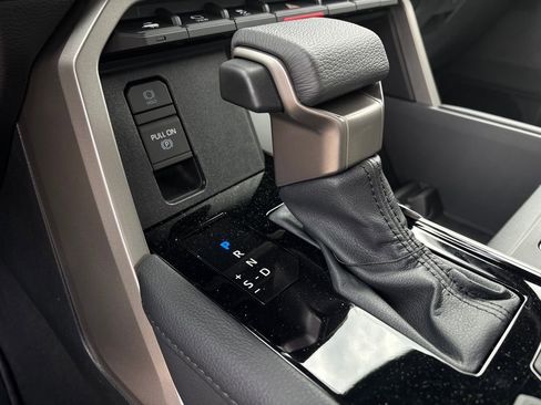 New 2026 Toyota Tundra Limited AWD/4WD image 18