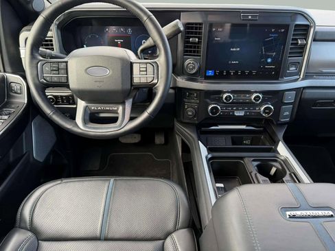 Used 2025 Ford F450 Platinum image 15