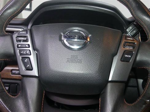 Used 2019 Nissan Titan Platinum Reserve AWD/4WD image 31