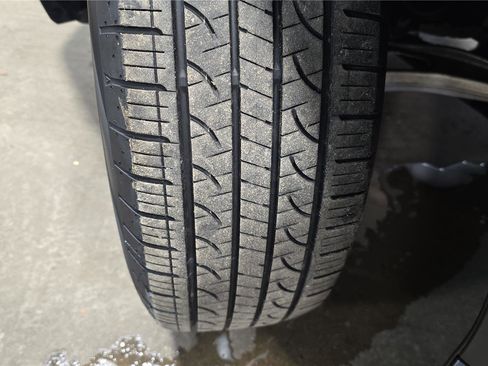 Used 2023 Subaru Outback Premium image 28