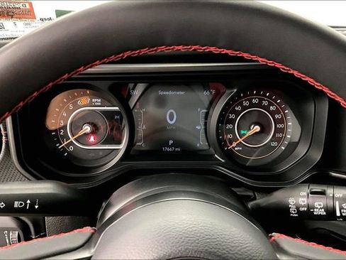 Used 2024 Jeep Wrangler Unlimited Rubicon w/ Technology Group AWD/4WD image 27