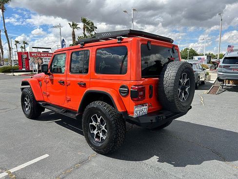 Used 2019 Jeep Wrangler Unlimited Rubicon w/ LED Lighting Group AWD/4WD image 3