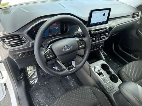 Used 2025 Ford Escape Active w/ Cold Weather Package image 10