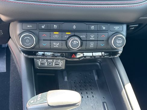 New 2025 Dodge Durango GT image 14