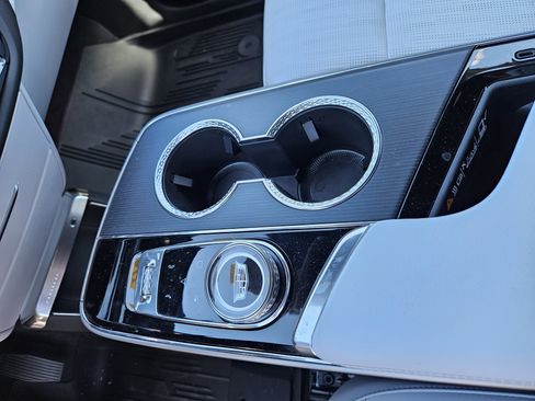 New 2025 Cadillac Lyriq Luxury image 29