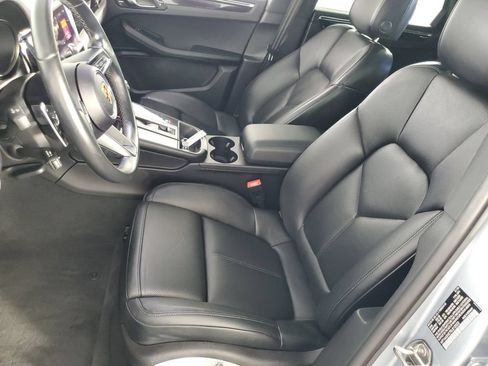 Used 2024 Porsche Macan AWD/4WD image 12