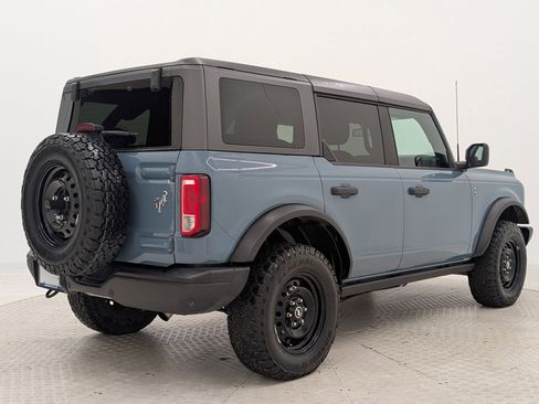 Used 2022 Ford Bronco Black Diamond image 9