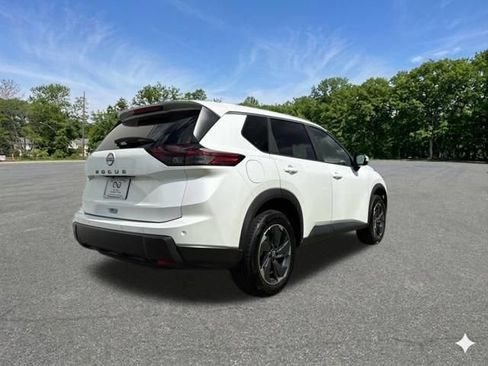 Used 2025 Nissan Rogue SV FWD image 9