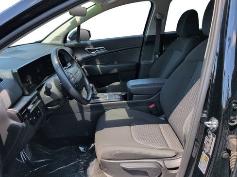 Used 2026 Kia Sportage LX FWD image 21