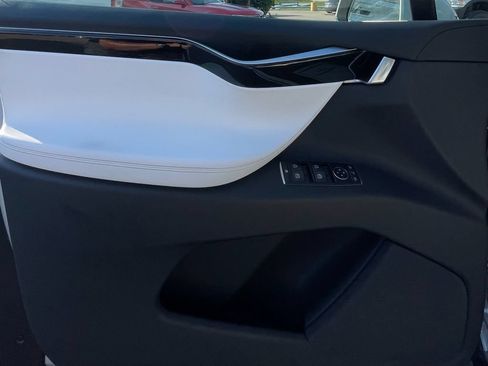 Used 2017 Tesla Model X 100D AWD/4WD image 32