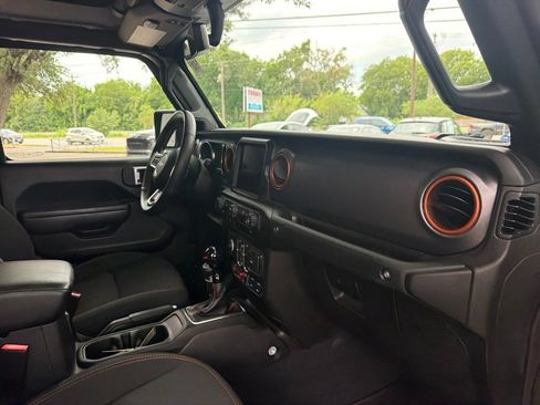 Used 2022 Jeep Gladiator Mojave w/ LED Lighting Group AWD/4WD image 25