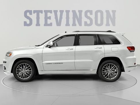 Used 2018 Jeep Grand Cherokee Summit AWD/4WD image 3
