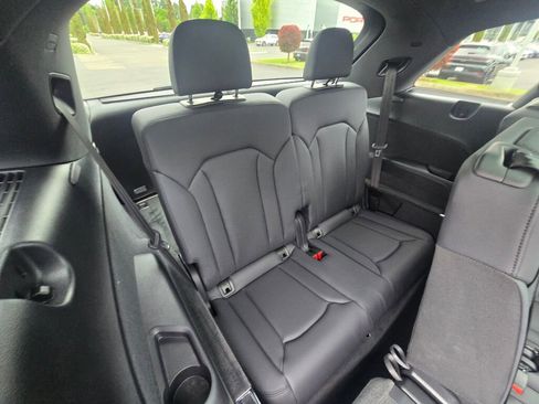 Used 2023 Audi Q7 3.0T Premium Plus AWD/4WD image 21