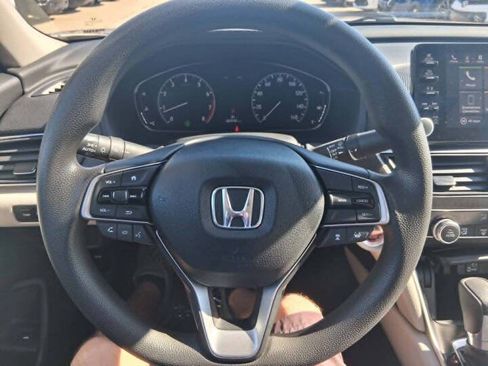 Used 2018 Honda Accord EX image 21