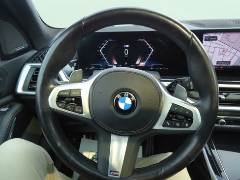 Used 2023 BMW X7 xDrive40i w/ M Sport Package AWD/4WD image 13