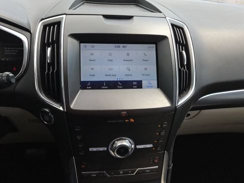 Used 2020 Ford Edge Titanium w/ Cargo Accessory Package FWD image 15