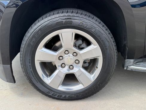 Used 2017 Chevrolet Suburban Premier AWD/4WD image 14