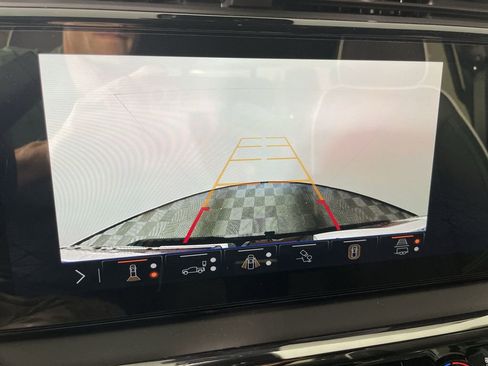 Used 2024 GMC Sierra 2500 AT4X image 15