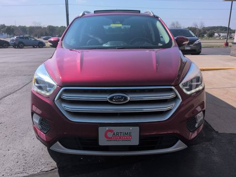 Used 2019 Ford Escape Titanium AWD/4WD image 4