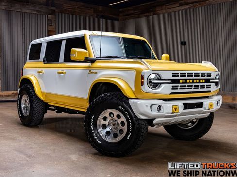 Used 2023 Ford Bronco Heritage Edition AWD/4WD image 1