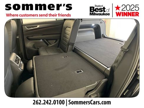 Used 2025 Volkswagen Atlas Cross Sport SEL R-Line AWD/4WD image 28