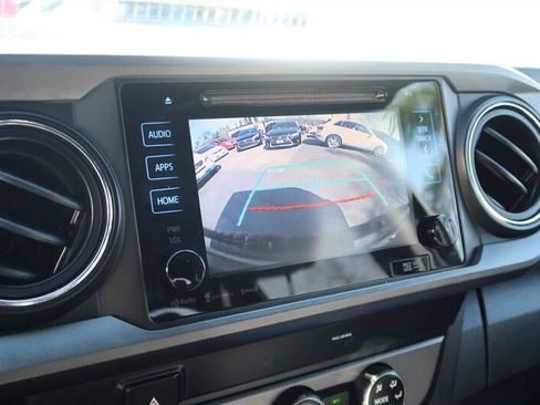 Used 2019 Toyota Tacoma TRD Off-Road image 7