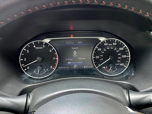Used 2024 Nissan Altima 2.5 SR FWD image 10