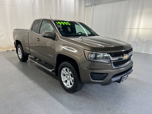 Used 2015 Chevrolet Colorado LT AWD/4WD image 3