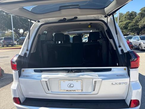 Used 2019 Lexus LX 570 4WD w/ Luxury Package image 22