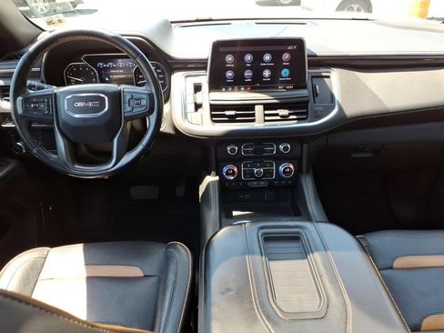 Used 2021 GMC Yukon XL AT4 w/ Technology Package AWD/4WD image 6